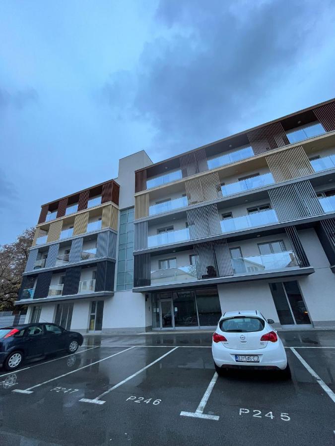 Apartamento Studio Apartman Implex Ðakovo Exterior foto