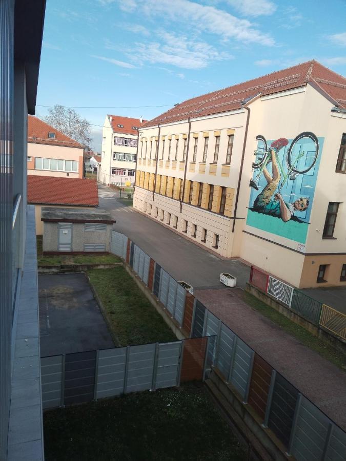 Apartamento Studio Apartman Implex Ðakovo Exterior foto